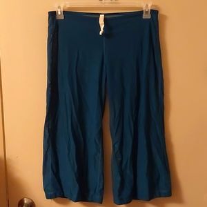 Lululemon Turquoise Sheer Cropped Pants Size 10